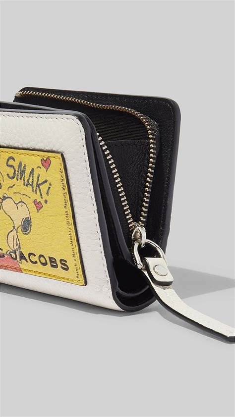 marc jacobs peanuts wallet|marc jacobs peanuts.